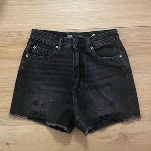 NWT Zara Ripped Denim Shorts size 4